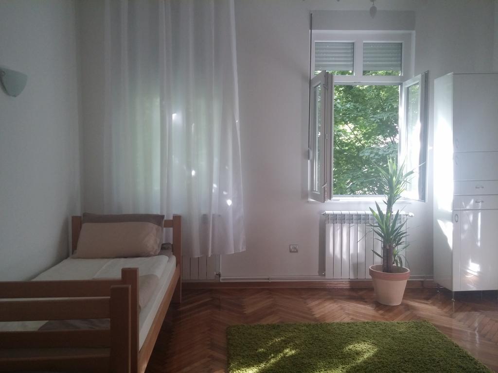 Cricket 2 Hostel Beograd Ruang foto