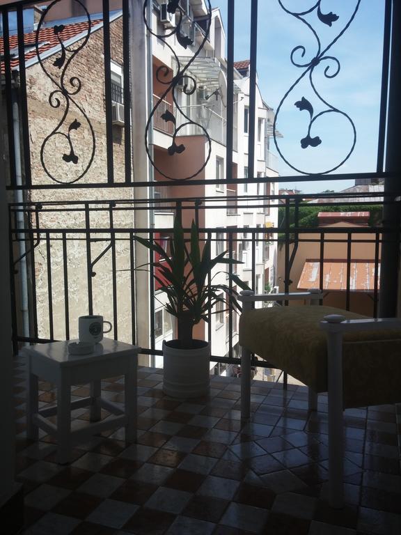 Cricket 2 Hostel Beograd Bagian luar foto